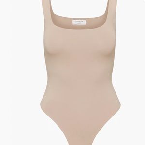 ARITZIA BABATON CONTOUR TANK BODYSUIT